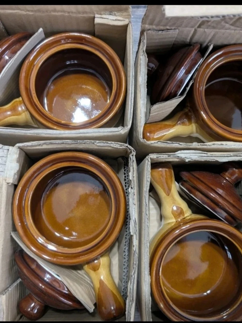 4 French Onion Soup Crock Bowls with Handles & Lids, Stoneware  Gibson Home New